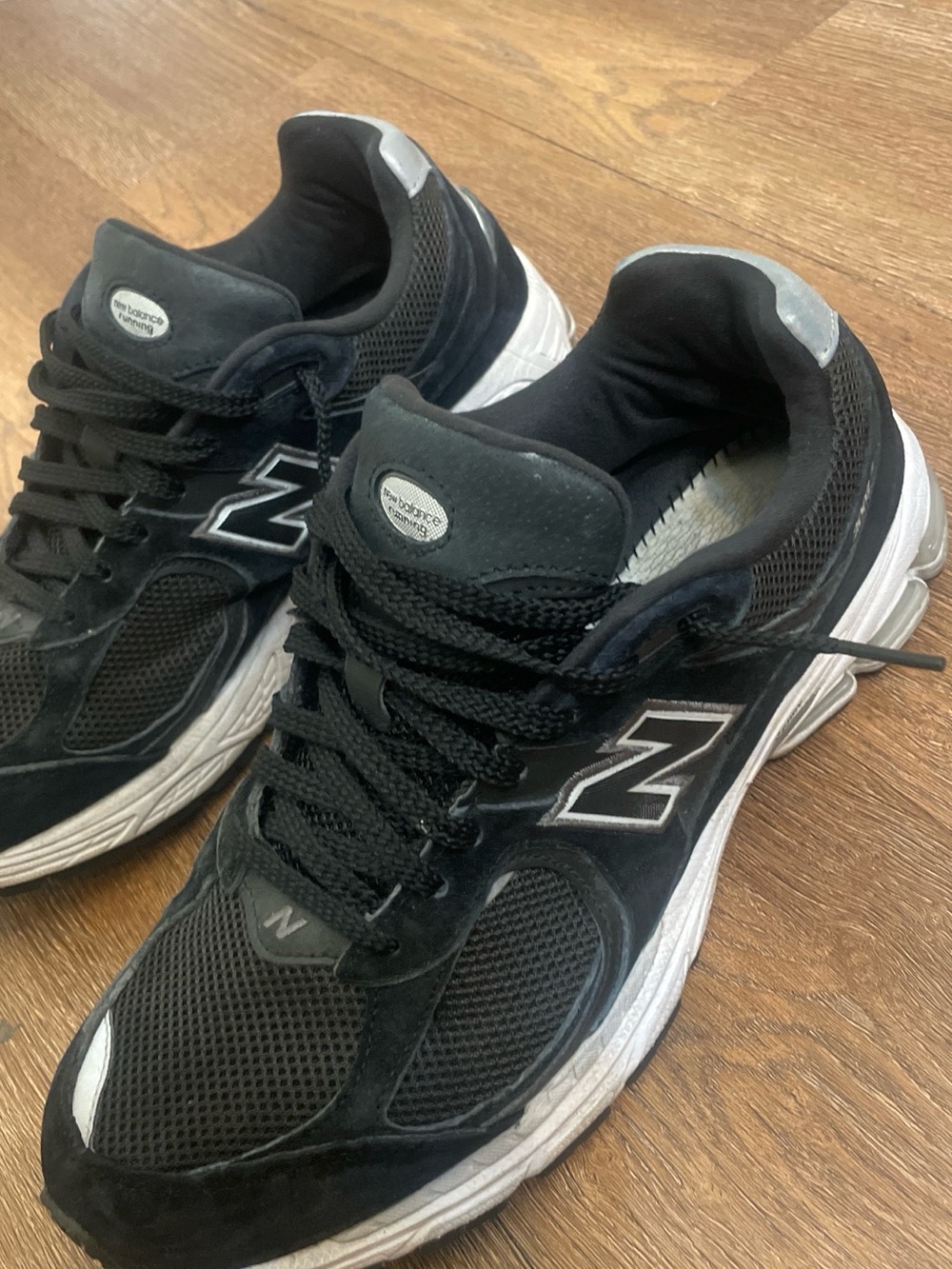 New Balance 2002r